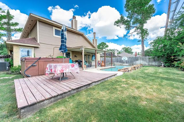 8642 Sunny Ridge Drive, Houston, TX 77095