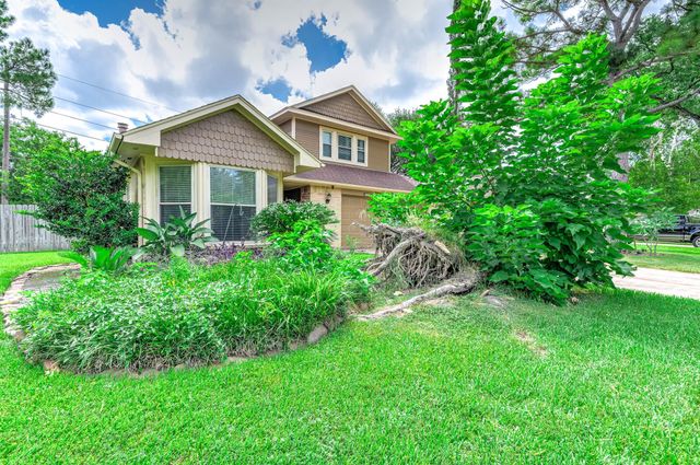 8642 Sunny Ridge Drive, Houston, TX 77095