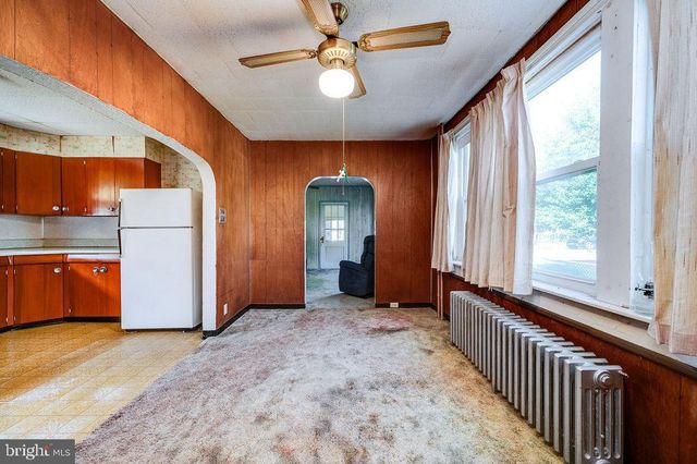 1237 CARBON ST, Reading, PA 19601