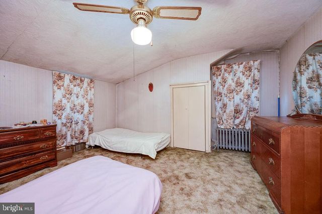 1237 CARBON ST, Reading, PA 19601