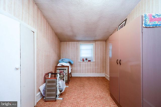 1237 CARBON ST, Reading, PA 19601