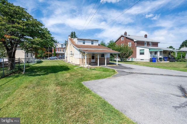 1237 CARBON ST, Reading, PA 19601