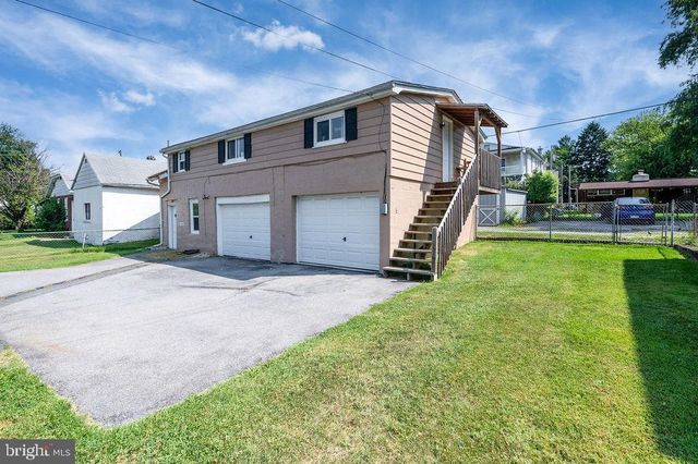 1237 CARBON ST, Reading, PA 19601
