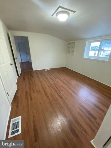 1237 CARBON ST, Reading, PA 19601