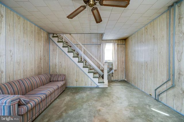 1237 CARBON ST, Reading, PA 19601
