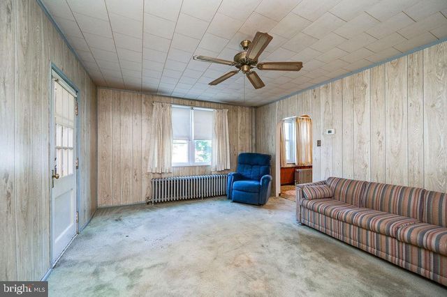 1237 CARBON ST, Reading, PA 19601