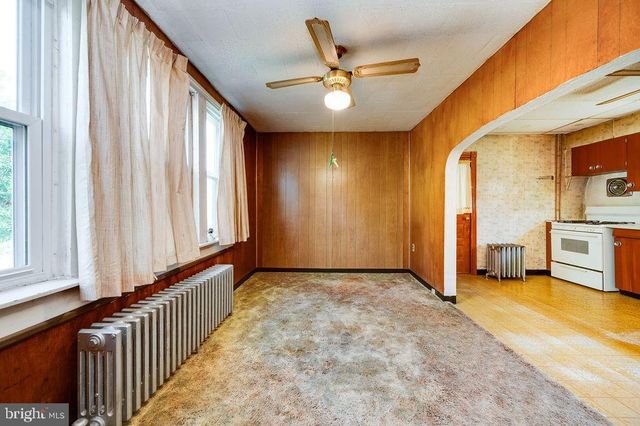 1237 CARBON ST, Reading, PA 19601