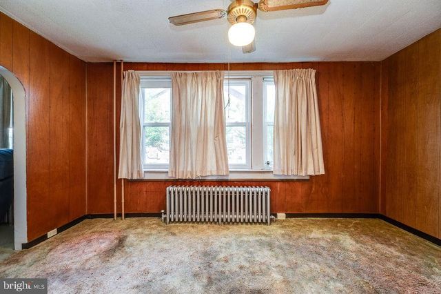 1237 CARBON ST, Reading, PA 19601