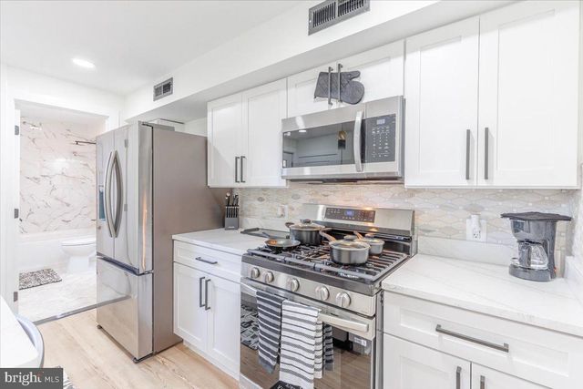 4702 MEADE ST NE, Washington, DC 20019