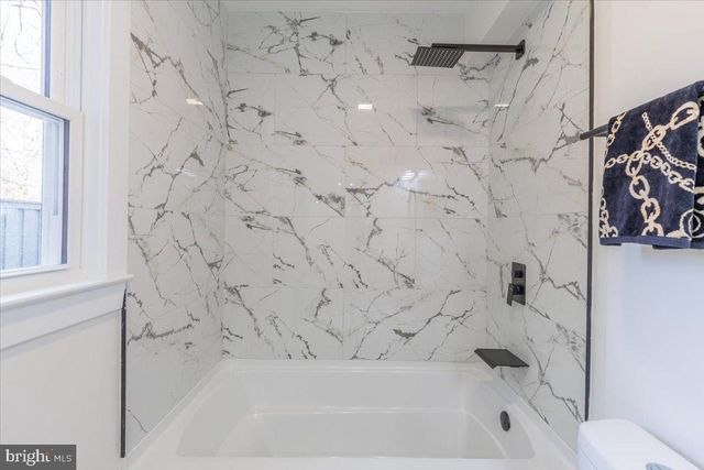 4702 MEADE ST NE, Washington, DC 20019