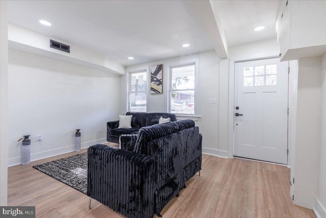 4702 MEADE ST NE, Washington, DC 20019