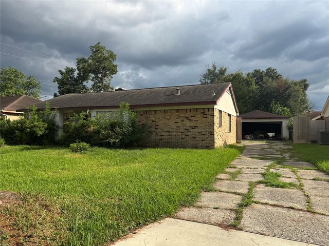 11403 Sharpview Drive, Houston, TX 77072