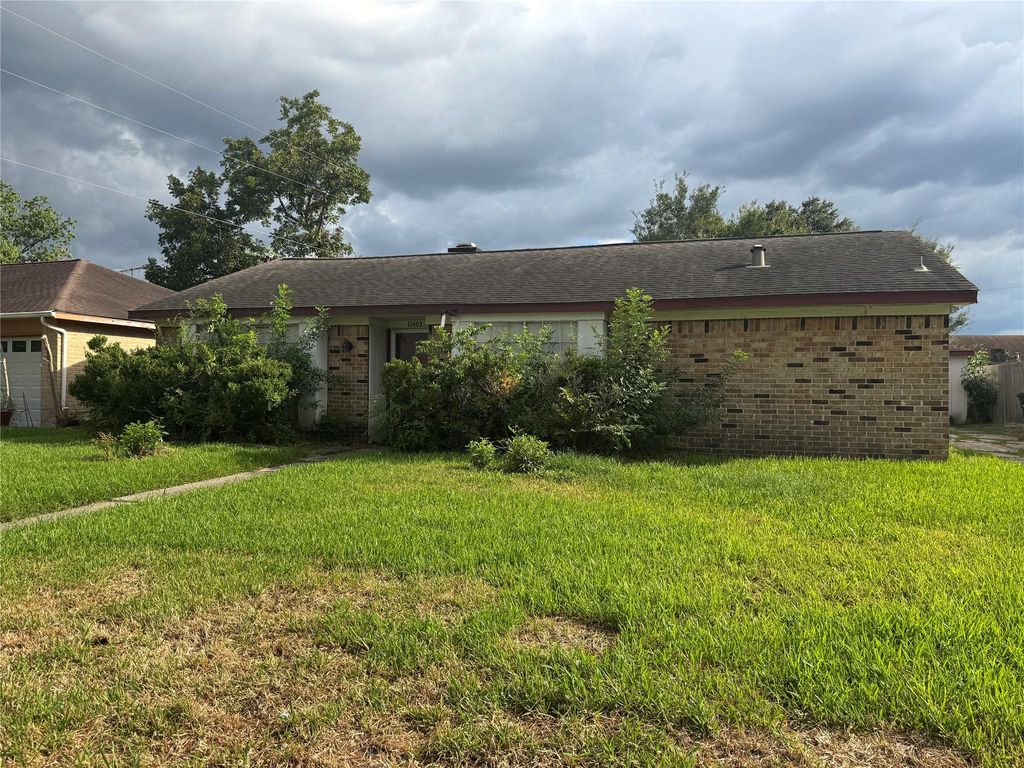 11403 Sharpview Drive, Houston, TX 77072