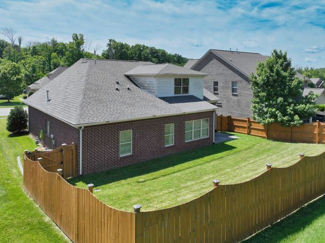 223 Meandering Dr, Lebanon, TN 37090