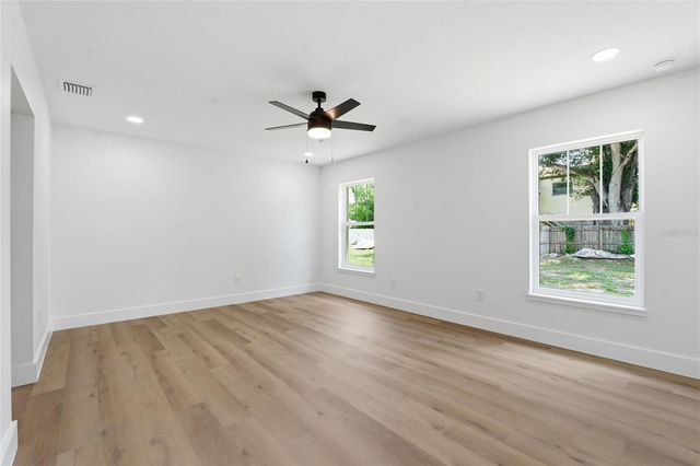 3837 44TH AVENUE N, St Petersburg, FL 33714
