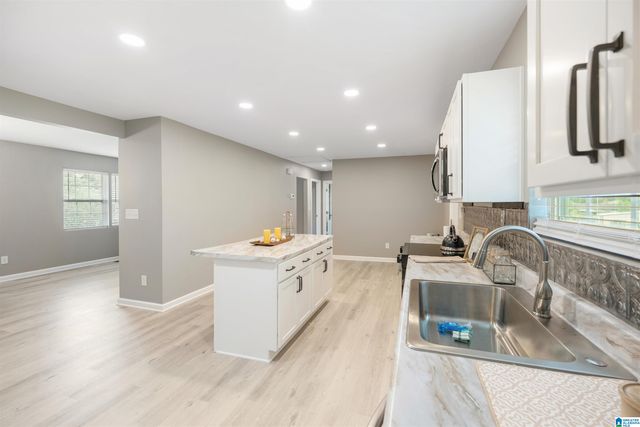 560 CAMELLIA ROAD, Birmingham, AL 35215