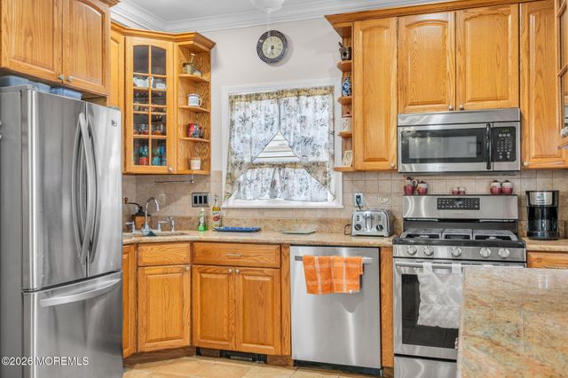 30 Gladney Avenue, Toms River, NJ 08753