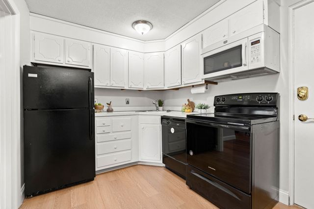 53 Melrose Street 2B, Melrose, MA 02176