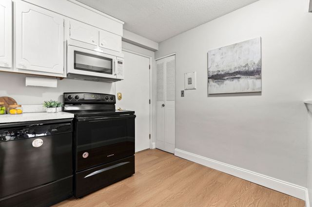 53 Melrose Street 2B, Melrose, MA 02176