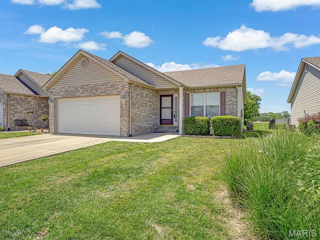 211 Alamosa Drive, Freeburg, IL 62243