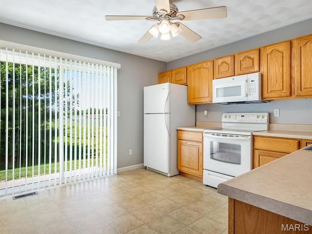 211 Alamosa Drive, Freeburg, IL 62243