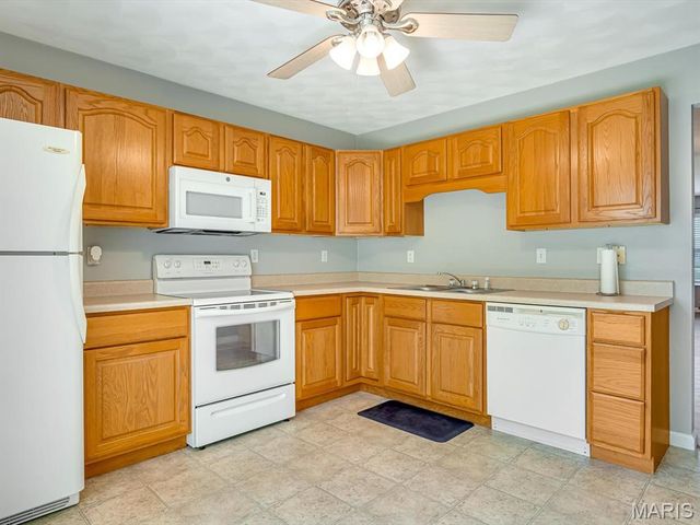 211 Alamosa Drive, Freeburg, IL 62243