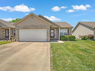 211 Alamosa Drive, Freeburg, IL 62243