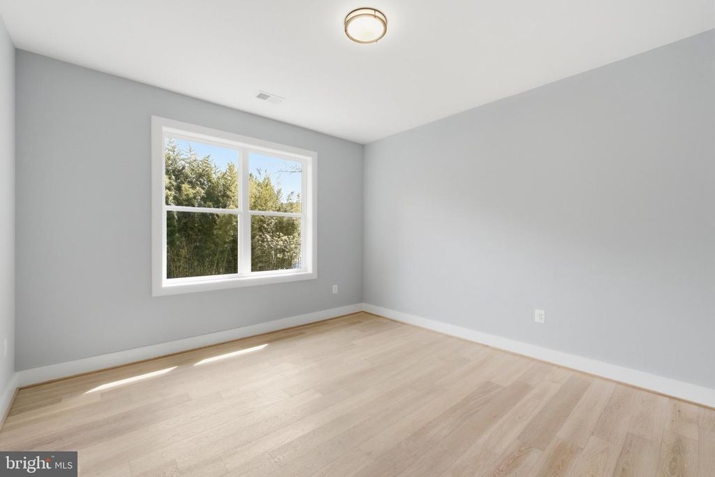 Image 30 of property listing at 6645 HALLWOOD AVE, Falls Church, VA 22046