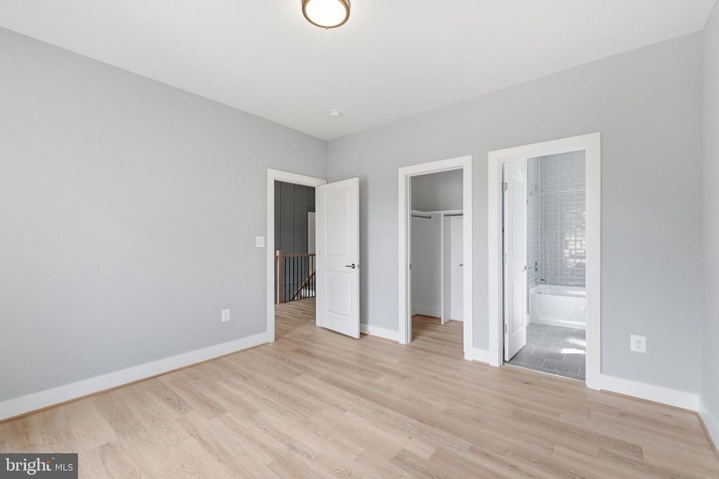 Image 35 of property listing at 6645 HALLWOOD AVE, Falls Church, VA 22046