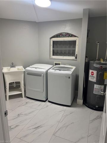 2400 Barcelona AVE, Fort Myers, FL 33905