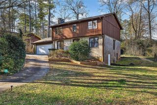 571 Tahoe Circle, Stone Mountain, GA 30083