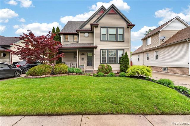 538 Pine Street, Wyandotte, MI 48192
