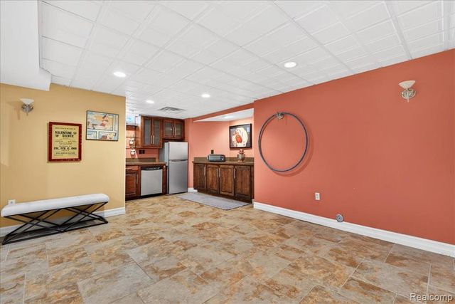 538 Pine Street, Wyandotte, MI 48192