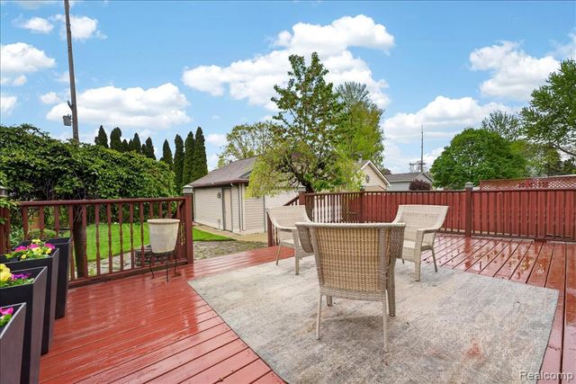 538 Pine Street, Wyandotte, MI 48192