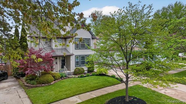 538 Pine Street, Wyandotte, MI 48192