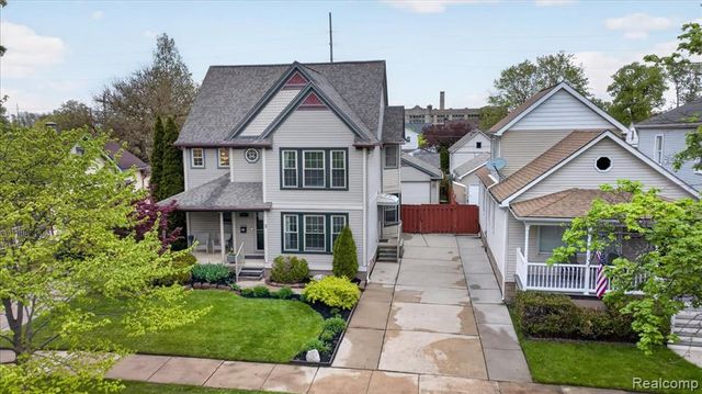 538 Pine Street, Wyandotte, MI 48192