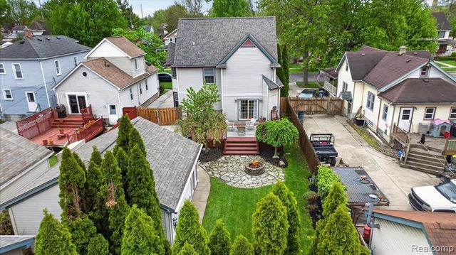 538 Pine Street, Wyandotte, MI 48192