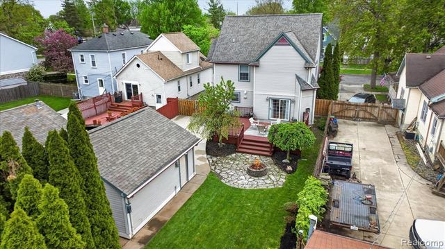 538 Pine Street, Wyandotte, MI 48192