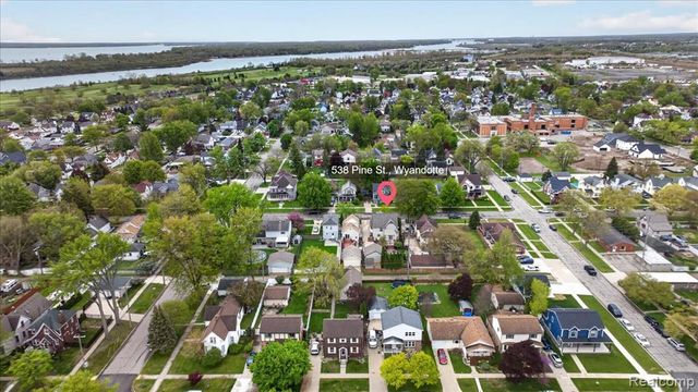538 Pine Street, Wyandotte, MI 48192