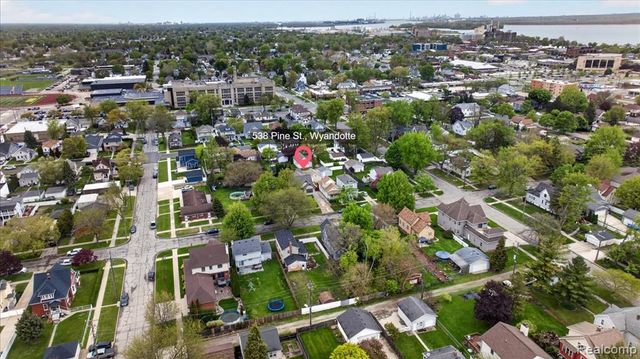 538 Pine Street, Wyandotte, MI 48192