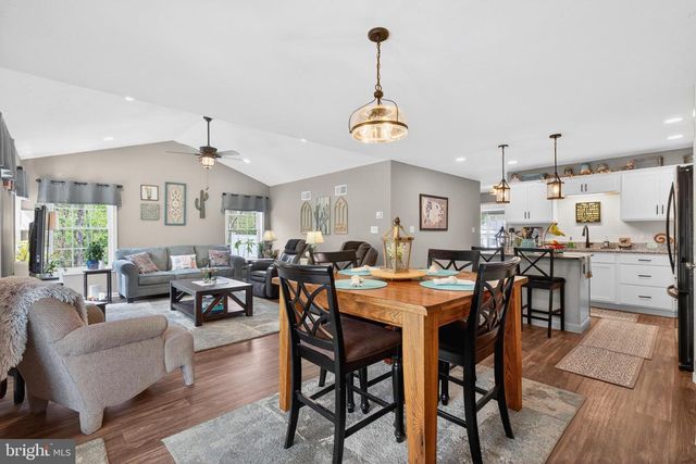 124 LOBELL RD, Abbottstown, PA 17301