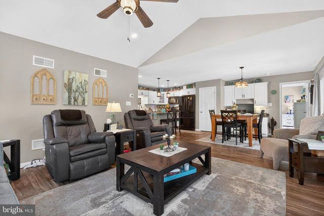 124 LOBELL RD, Abbottstown, PA 17301