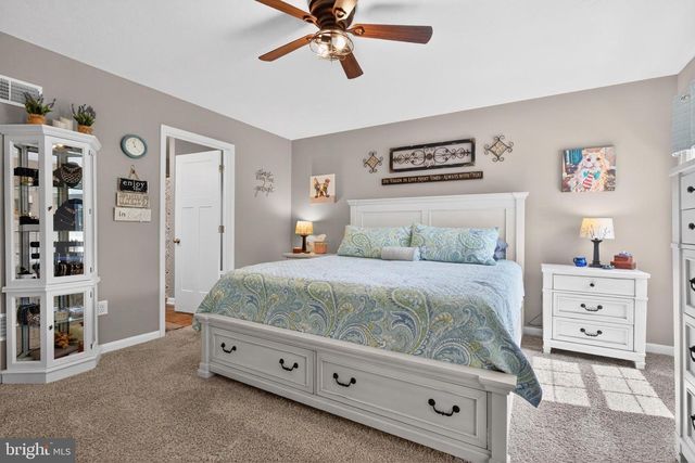 124 LOBELL RD, Abbottstown, PA 17301