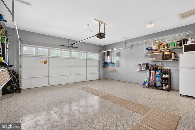 124 LOBELL RD, Abbottstown, PA 17301