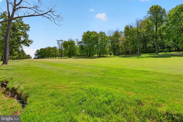 124 LOBELL RD, Abbottstown, PA 17301