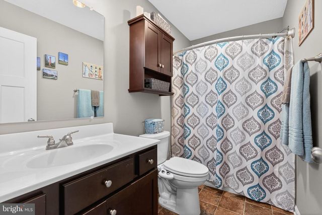 124 LOBELL RD, Abbottstown, PA 17301