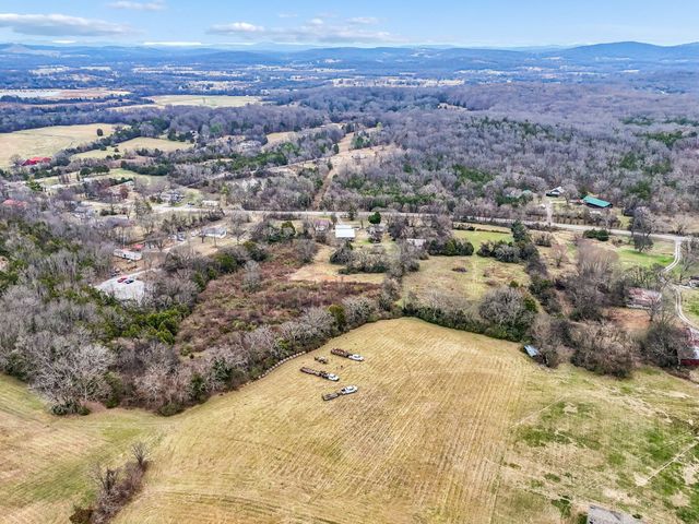 2972 Cainsville Rd, Lebanon, TN 37090