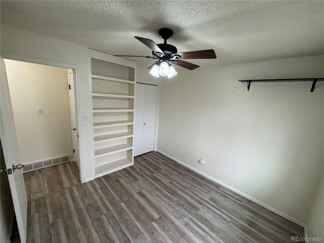 950 S Waco Way, Aurora, CO 80017