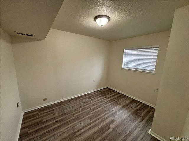 950 S Waco Way, Aurora, CO 80017