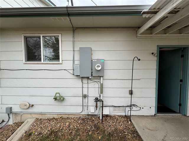 950 S Waco Way, Aurora, CO 80017